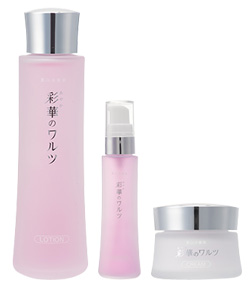 彩華のワルツ ３点セット 胡蝶蘭から生まれた奇跡の逸品！ 化粧水（100ml）・美容液（30ml）・クリーム（30g） 丹精こめて育てられた黒臼洋蘭園の胡蝶蘭を使用！ 合成着色料不使用 合成香料不使用 石油由来原料不使用